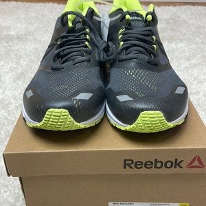 Reebok mens Ahary runner